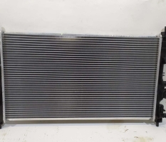 Радиатор охлаждения AT Cruze 1.8 JD